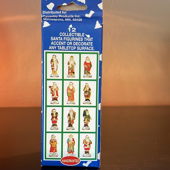 Hand painted Porcelain Santa Figurines - Picture 5 of 6